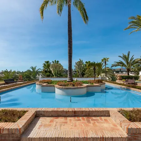 Newly Refurbished 2 Bdrm Amazing Complex W Pools * Marbella