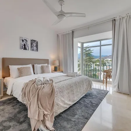 Newly Refurbished 2 Bdrm Amazing Complex W Pools * Marbella