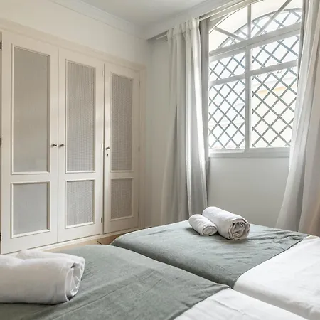 Newly Refurbished 2 Bdrm Amazing Complex W Pools * Marbellac