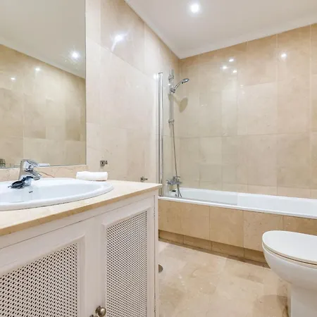 Newly Refurbished 2 Bdrm Amazing Complex W Pools Marbella