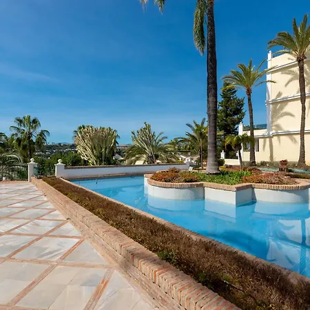 Appartement Newly Refurbished 2 Bdrm Amazing Complex W Pools Marbella