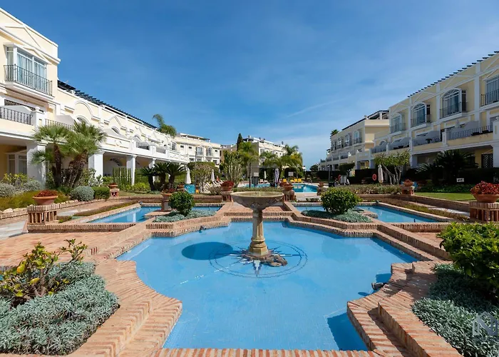 Newly Refurbished 2 Bdrm Amazing Complex W Pools *