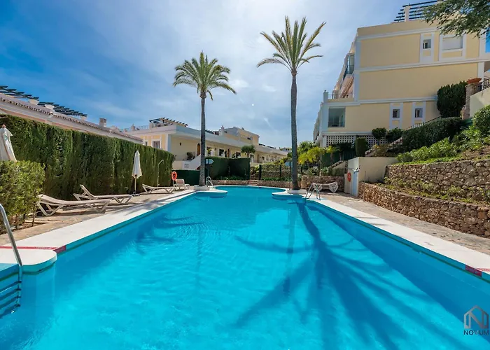 Apartment Newly Refurbished 2 Bdrm Amazing Complex W Pools *