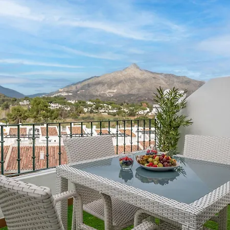 Newly Refurbished 2 Bdrm Amazing Complex W Pools Διαμέρισμα *