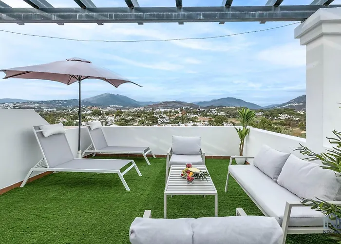 Newly Refurbished 2 Bdrm Amazing Complex W Pools