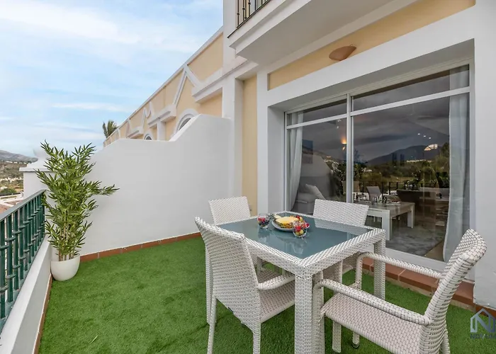 Newly Refurbished 2 Bdrm Amazing Complex W Pools Appartamento